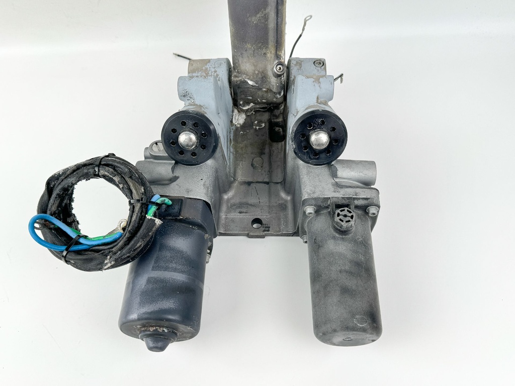 Yamaha V8 F 300 350 HP Outboard Power Trim Tilt Unit 6AW-43800-05-00