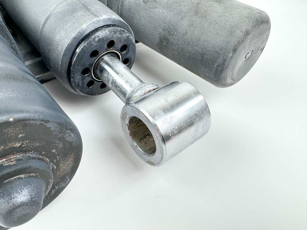 Yamaha V8 F 300 350 HP Outboard Power Trim Tilt Unit 6AW-43800-05-00