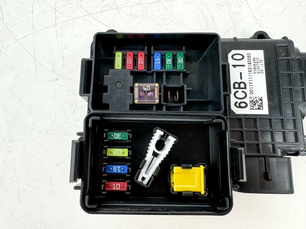 2016 Yamaha 250 HP 4 Stroke Outboard Fuse Box 6CB-82170-10-00 OEM