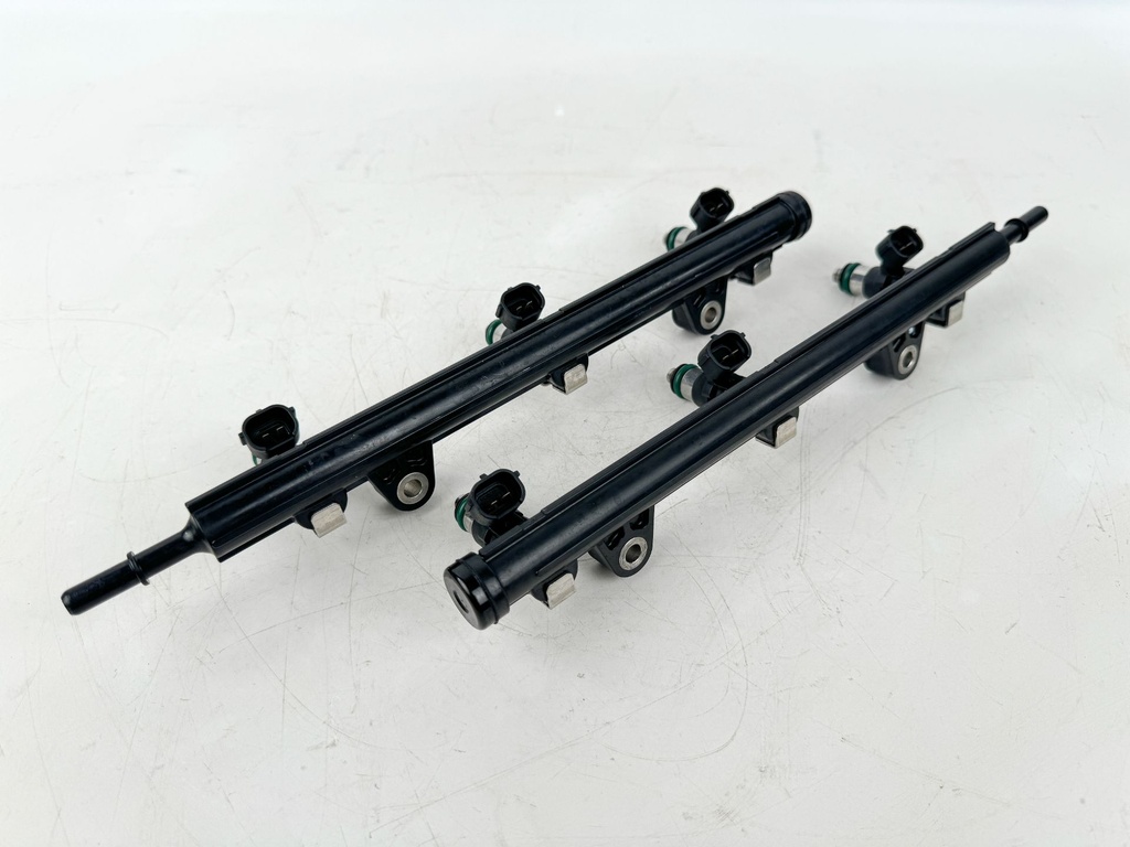 2016 Yamaha 250 HP 4 Stroke Outboard Fuel Injector Set W/ Rail 6AW-13761-00-00 OEM