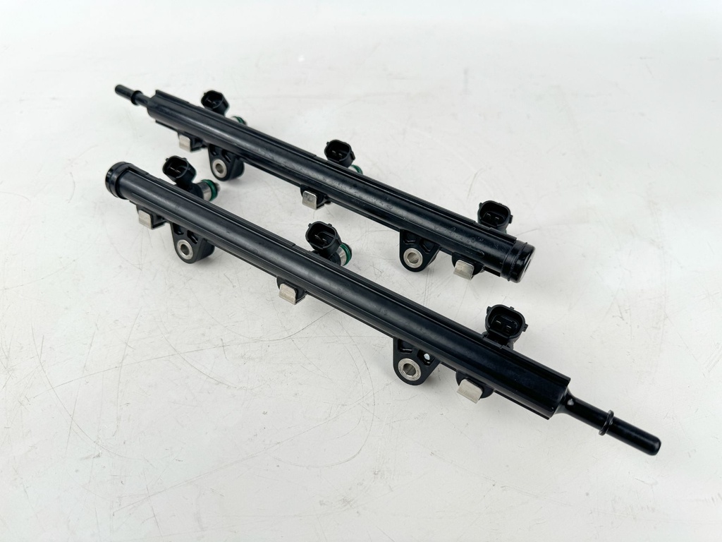 2016 Yamaha 250 HP 4 Stroke Outboard Fuel Injector Set W/ Rail 6AW-13761-00-00 OEM