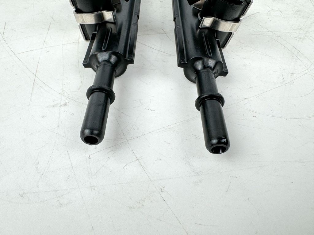 2016 Yamaha 250 HP 4 Stroke Outboard Fuel Injector Set W/ Rail 6AW-13761-00-00 OEM