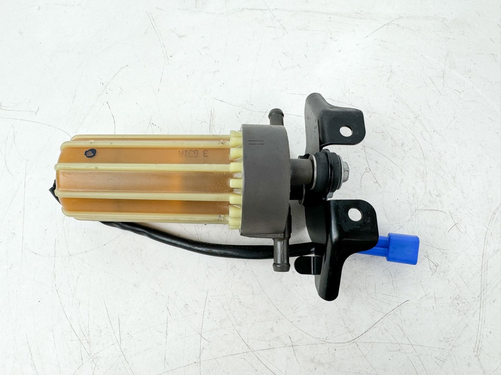 2011+ Yamaha F 200 250 300 350 HP 4 Stroke Outboard Fuel Filter Assembly