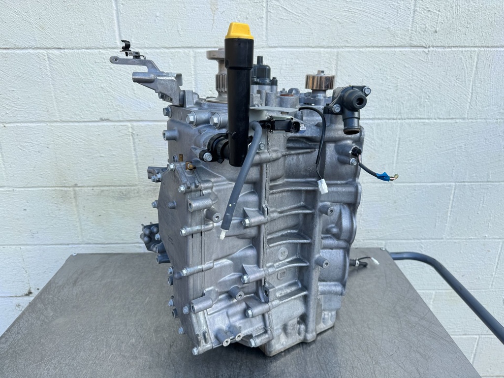 2016 Yamaha 250 HP 4 Stroke VMAX Outboard Crankcase Short Block Assembly 6CB-15100-10-00 OEM
