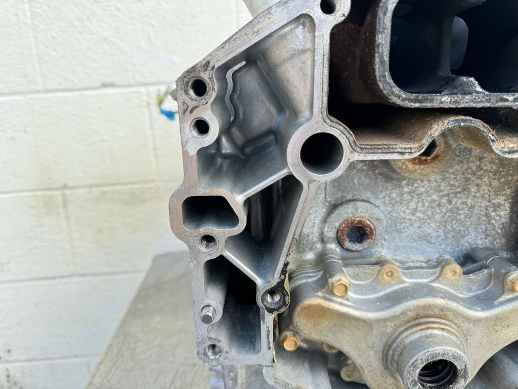 2016 Yamaha 250 HP 4 Stroke VMAX Outboard Crankcase Short Block Assembly 6CB-15100-10-00 OEM