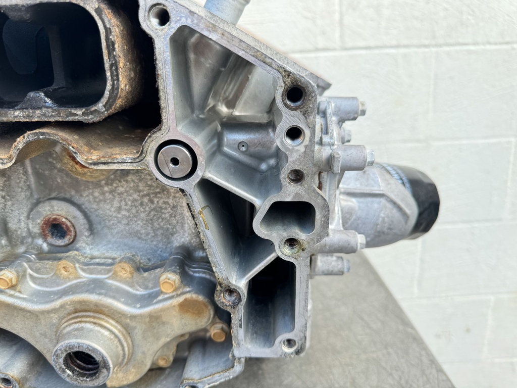 2016 Yamaha 250 HP 4 Stroke VMAX Outboard Crankcase Short Block Assembly 6CB-15100-10-00 OEM