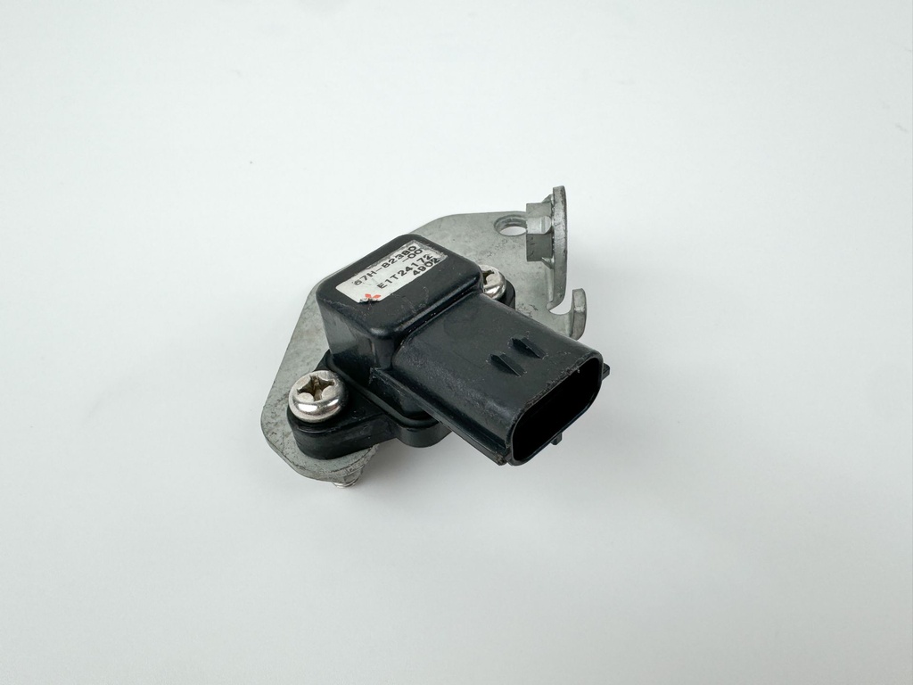 2005 Yamaha 250 HP 2 Stroke Outboard MAP Pressure Sensor 67H-82380-00-00 OEM
