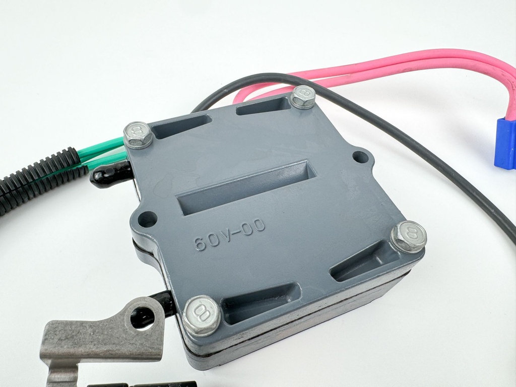 2005 Yamaha 250 HP 2 Stroke Outboard HPDI Rectifier & Regulator 60V-81960-01-00 OEM