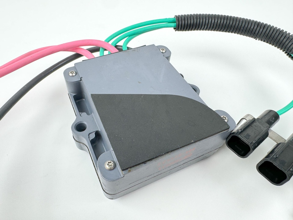 2005 Yamaha 250 HP 2 Stroke Outboard HPDI Rectifier & Regulator 60V-81960-01-00 OEM