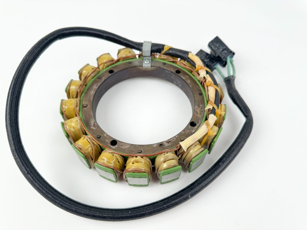 2005 Yamaha 250 HP 2 Stroke Outboard Stator Assembly 60V-81410-02-00 OEM
