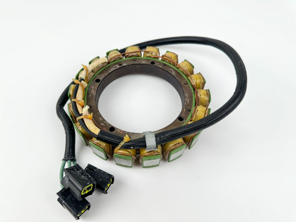 2005 Yamaha 250 HP 2 Stroke Outboard Stator Assembly 60V-81410-02-00 OEM