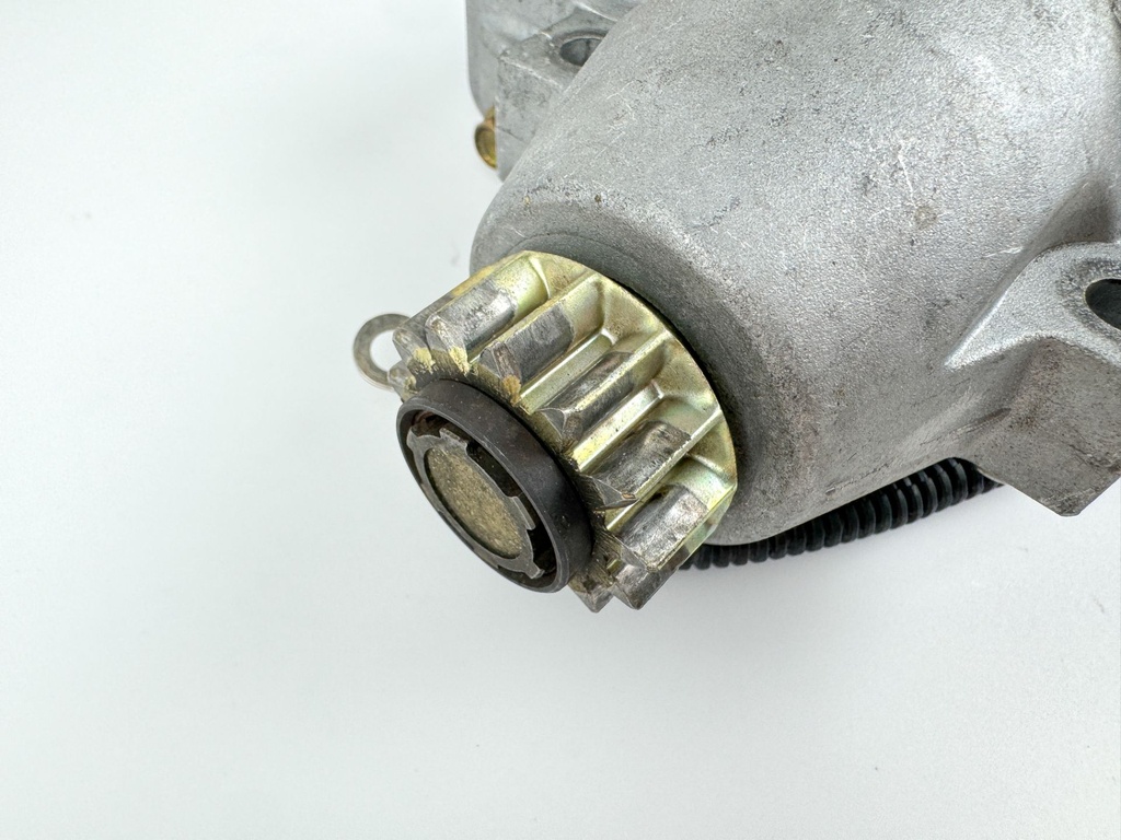 2005 Yamaha 250 HP 2 Stroke Outboard Starter Motor 60X-81800-00-00 OEM