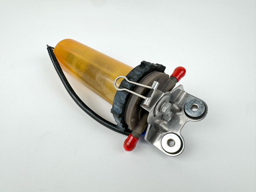 2005 Yamaha 250 HP 2 Stroke Outboard Fuel Filter Assembly 68F-24560-10-00 OEM