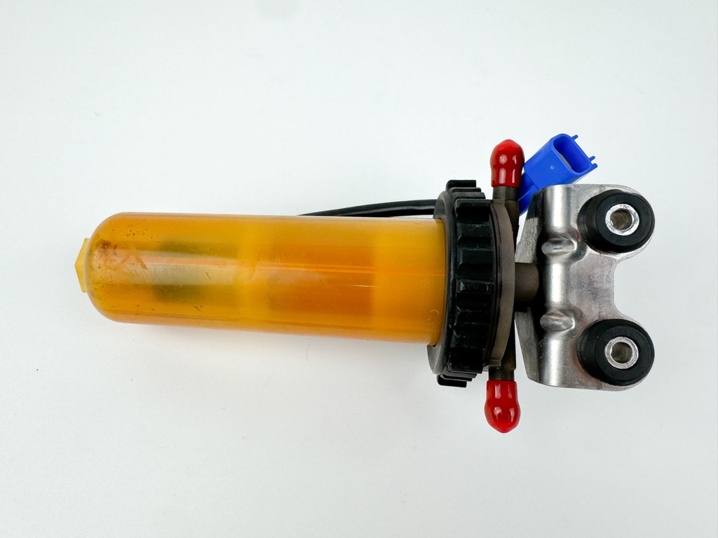 2005 Yamaha 250 HP 2 Stroke Outboard Fuel Filter Assembly 68F-24560-10-00 OEM