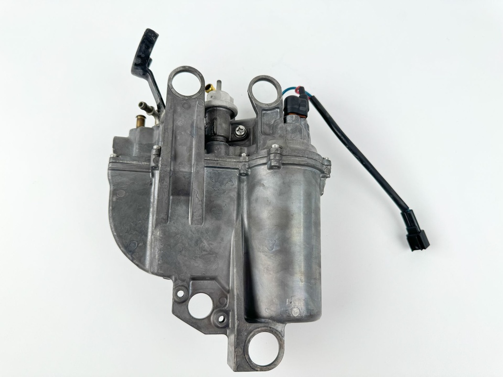 2005 Yamaha 250 HP 2 Stroke Outboard VST Float Chamber Assembly 60V-14980-00-00 OEM