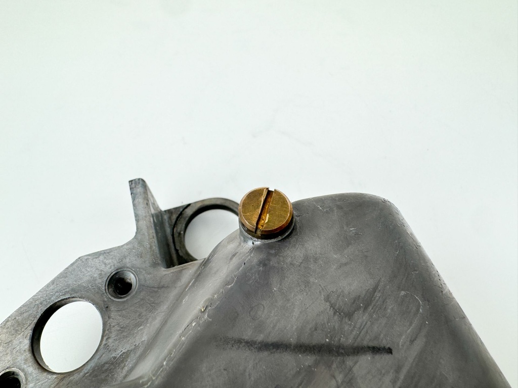 2005 Yamaha 250 HP 2 Stroke Outboard VST Float Chamber Assembly 60V-14980-00-00 OEM