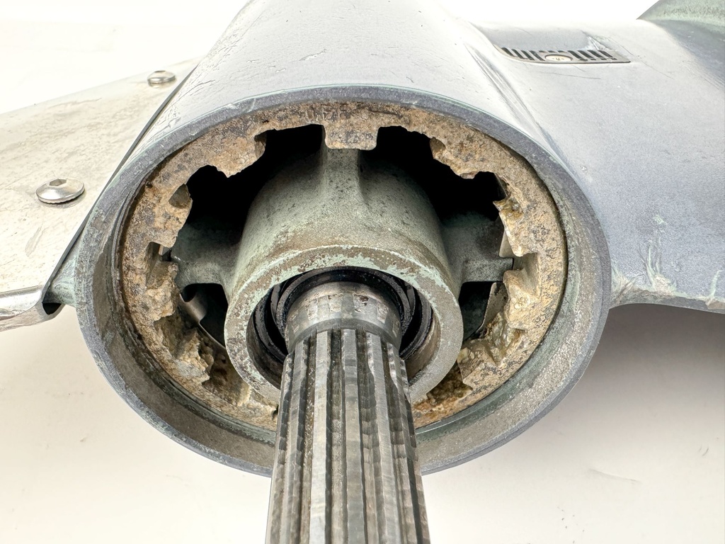 Yamaha F 75 80 90 100 HP 4 Stroke Outboard 20" Lower Unit Gear Case