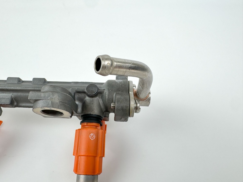 2009 Yamaha 115 HP 4 Stroke Outboard Fuel Injector Set W/ Rail 68V-8A360-00-00 OEM