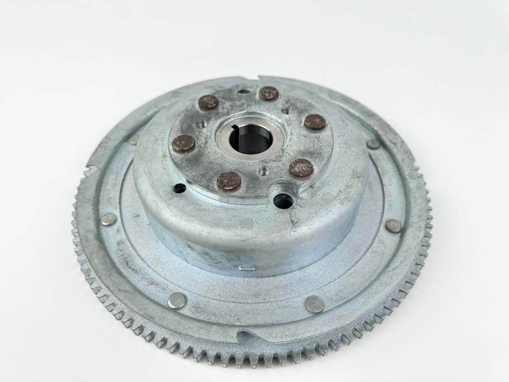 2009 Yamaha 115 HP 4 Stroke Outboard Flywheel Rotor 68V-81450-00-00 OEM