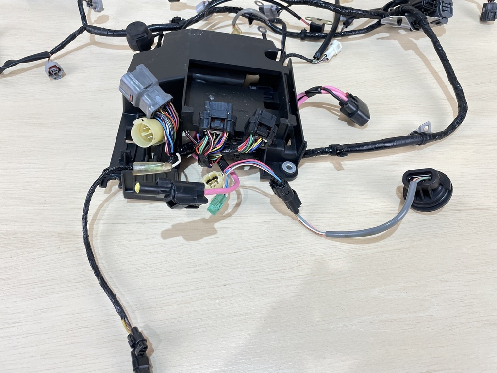 Suzuki 150HP DF150 4 Stroke Outboard Engine Wiring Harness 36610-96J00