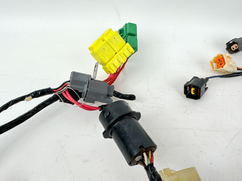 2005 Yamaha 115 HP 4 Stroke Outboard Engine Wire Harness 68V-82590-40-00 OEM