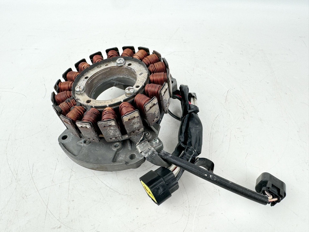 2005 Yamaha 115 HP 4 Stroke Outboard Coil Pulser Base Stator Assembly 68V-81460-00-00 OEM