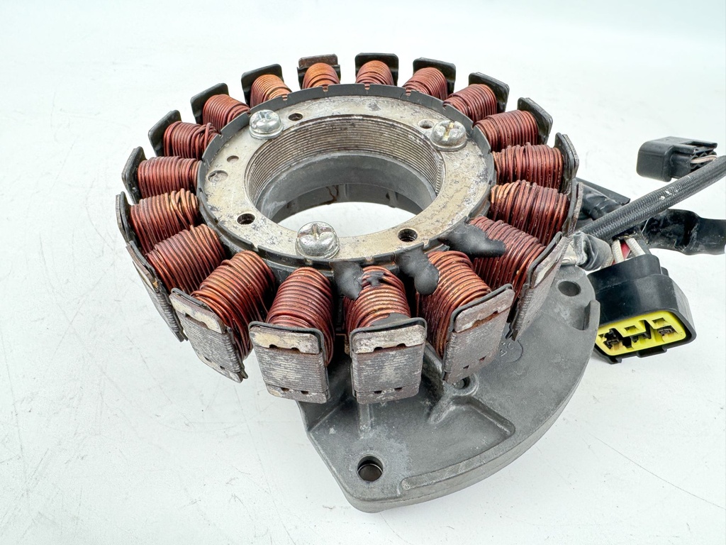 2005 Yamaha 115 HP 4 Stroke Outboard Coil Pulser Base Stator Assembly 68V-81460-00-00 OEM