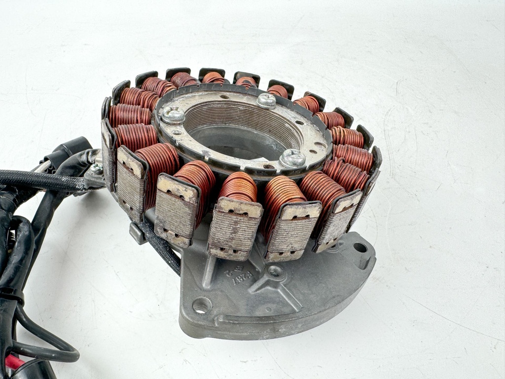 2005 Yamaha 115 HP 4 Stroke Outboard Coil Pulser Base Stator Assembly 68V-81460-00-00 OEM