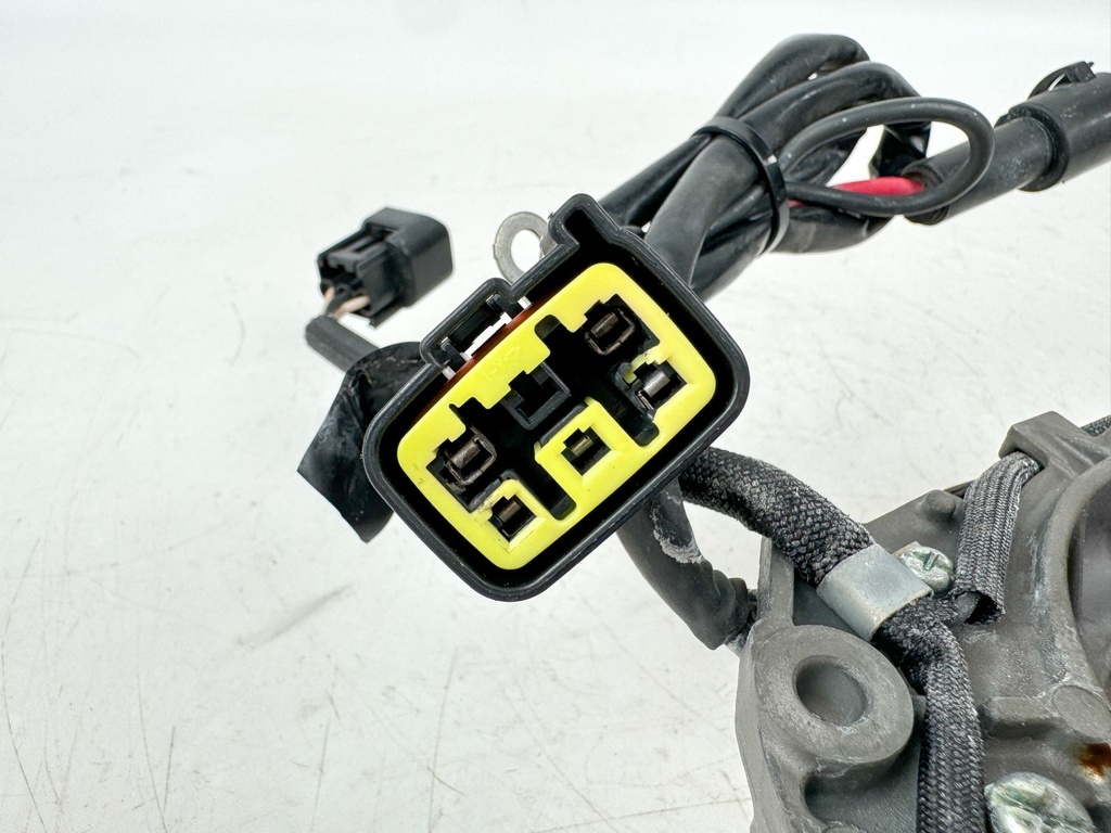 2005 Yamaha 115 HP 4 Stroke Outboard Coil Pulser Base Stator Assembly 68V-81460-00-00 OEM