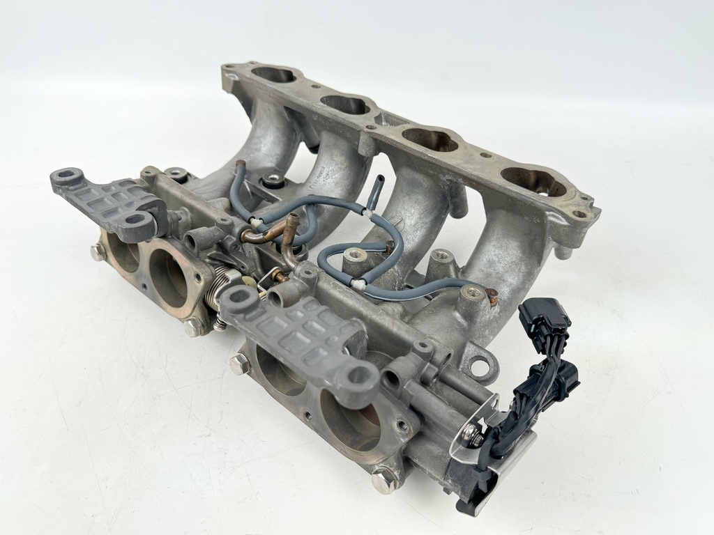 2005 Yamaha 115 HP 4 Stroke Outboard Intake Manifold & Throttle Body 68V-13641-00-94 OEM