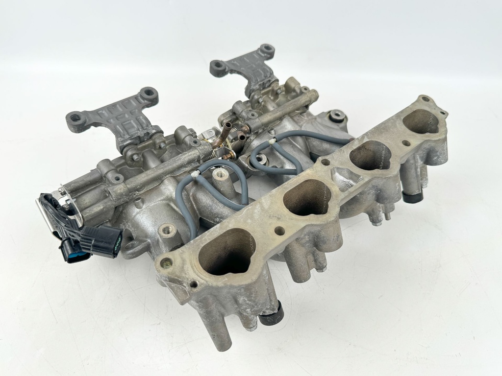 2005 Yamaha 115 HP 4 Stroke Outboard Intake Manifold & Throttle Body 68V-13641-00-94 OEM