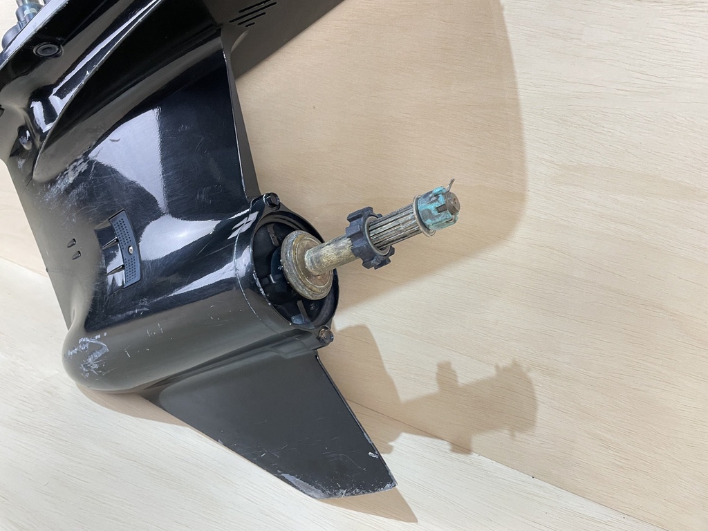 2006 Suzuki 150HP DF150 4 Stroke Outboard 25" Lower Unit Gear Case Assembly