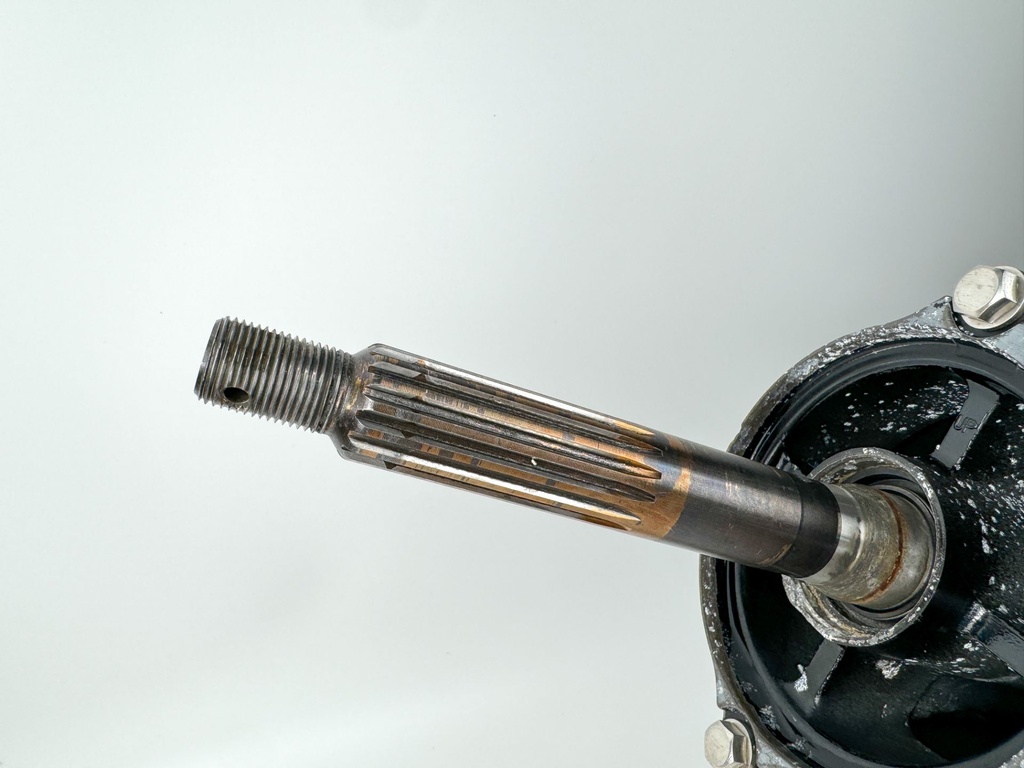 2018 Suzuki 150 HP 4 Stroke Outboard 25" XL Lower Unit Gear Case