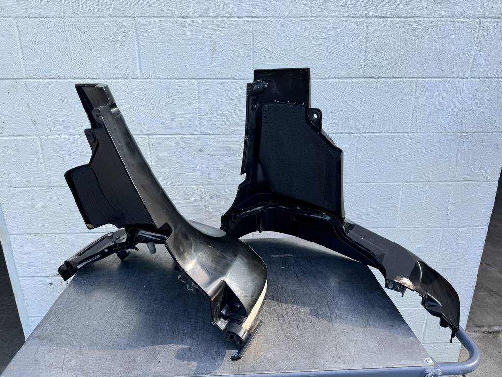 2006 Mercury 115 HP 2 Stroke Outboard Lower Apron Cover 880775A03 OEM