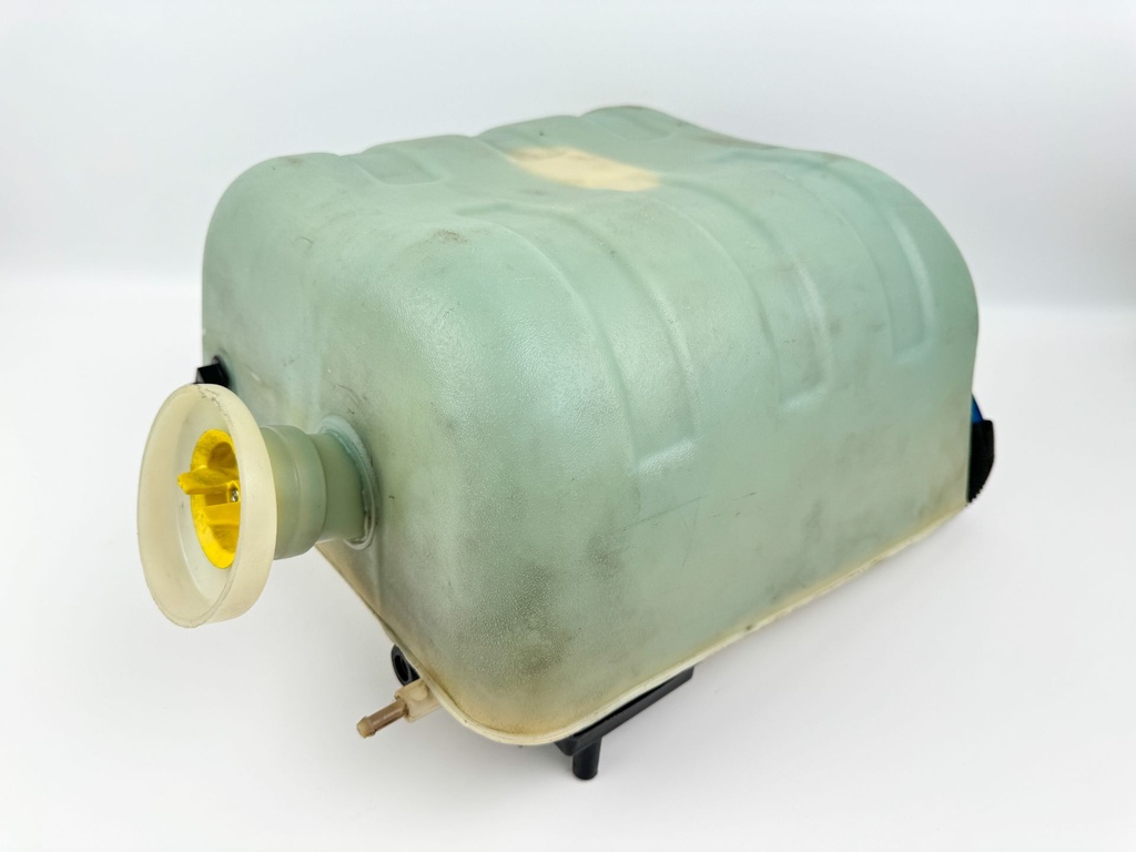 2006 Mercury 115 HP 2 Stroke Outboard Oil Tank 879844T04 OEM