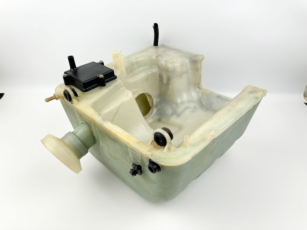 2006 Mercury 115 HP 2 Stroke Outboard Oil Tank 879844T04 OEM