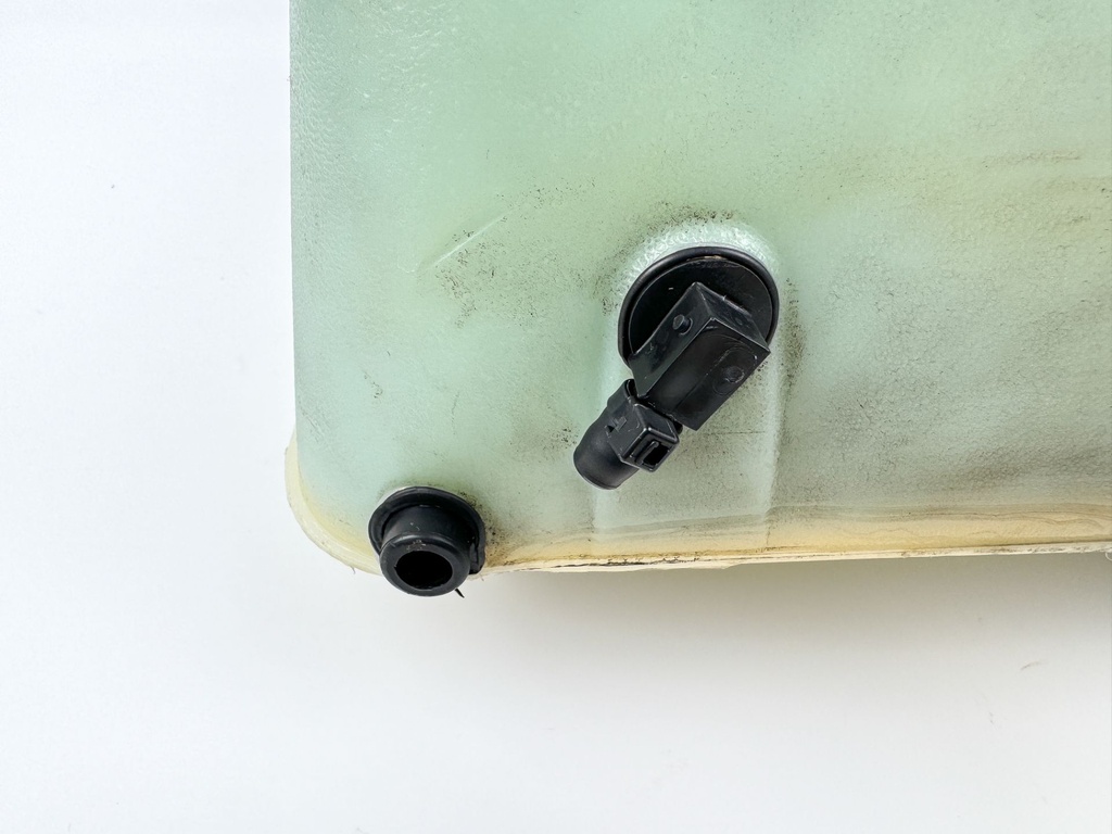 2006 Mercury 115 HP 2 Stroke Outboard Oil Tank 879844T04 OEM