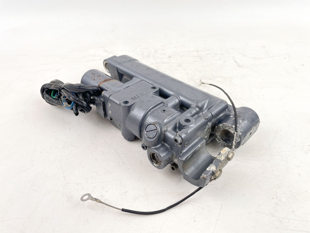 2000 Yamaha 40 HP 4 Stroke Outboard Power Trim Tilt Unit 65W-43800-10-4D OEM