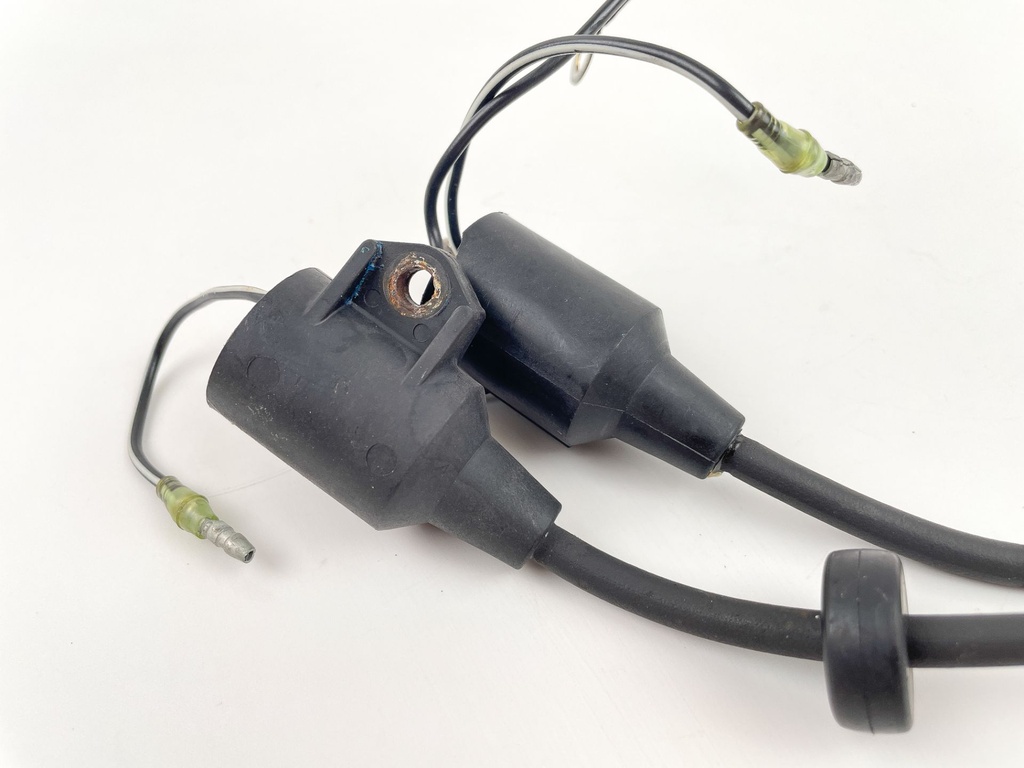 1997 Yamaha 15 HP 2 Stroke Outboard Ignition Coil Set 63V-85570-00-00 OEM