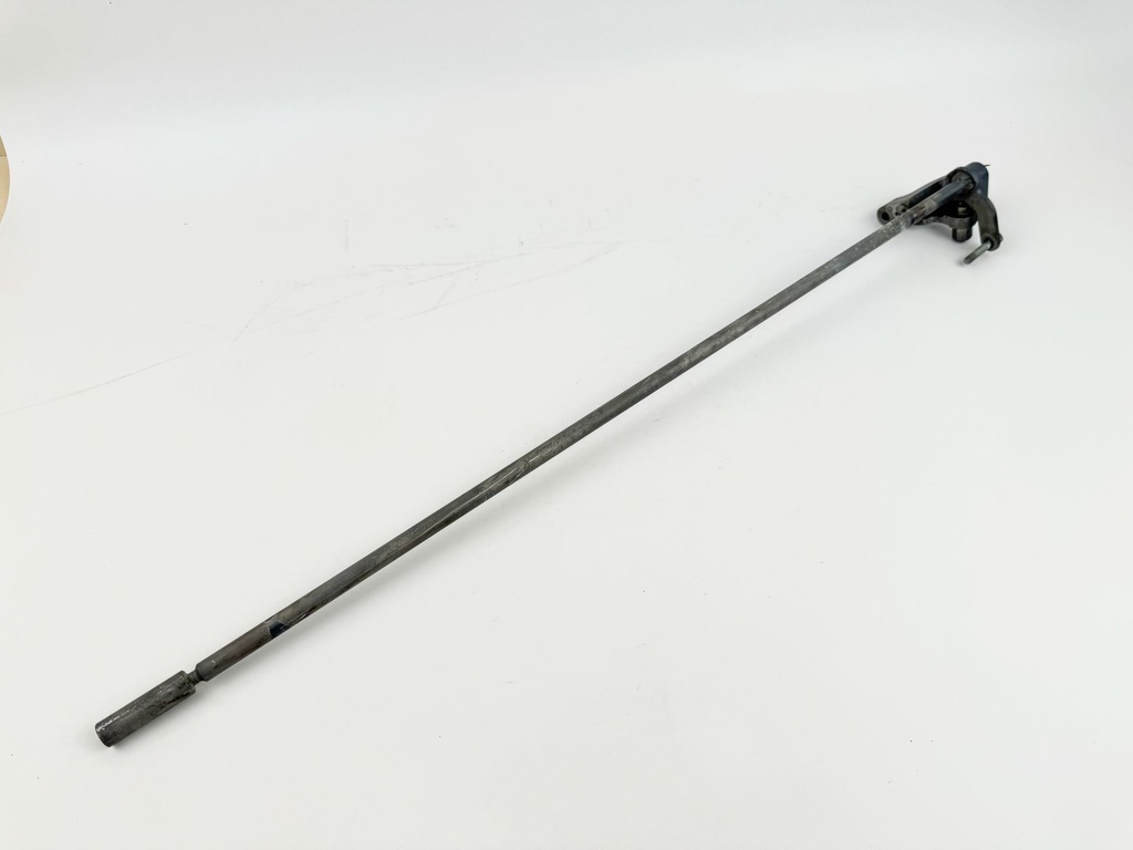 2005 Yamaha 225 HP 4 Stroke Outboard Shift Shaft 69J-44120-00-00 OEM