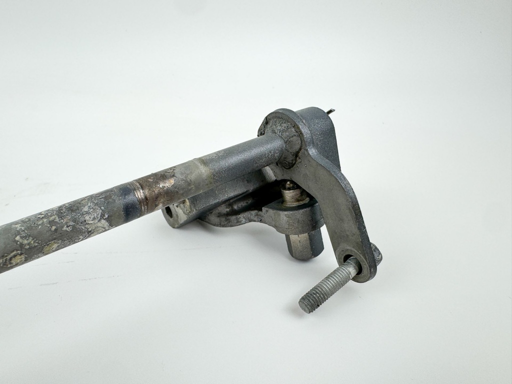 2005 Yamaha 225 HP 4 Stroke Outboard Shift Shaft 69J-44120-00-00 OEM