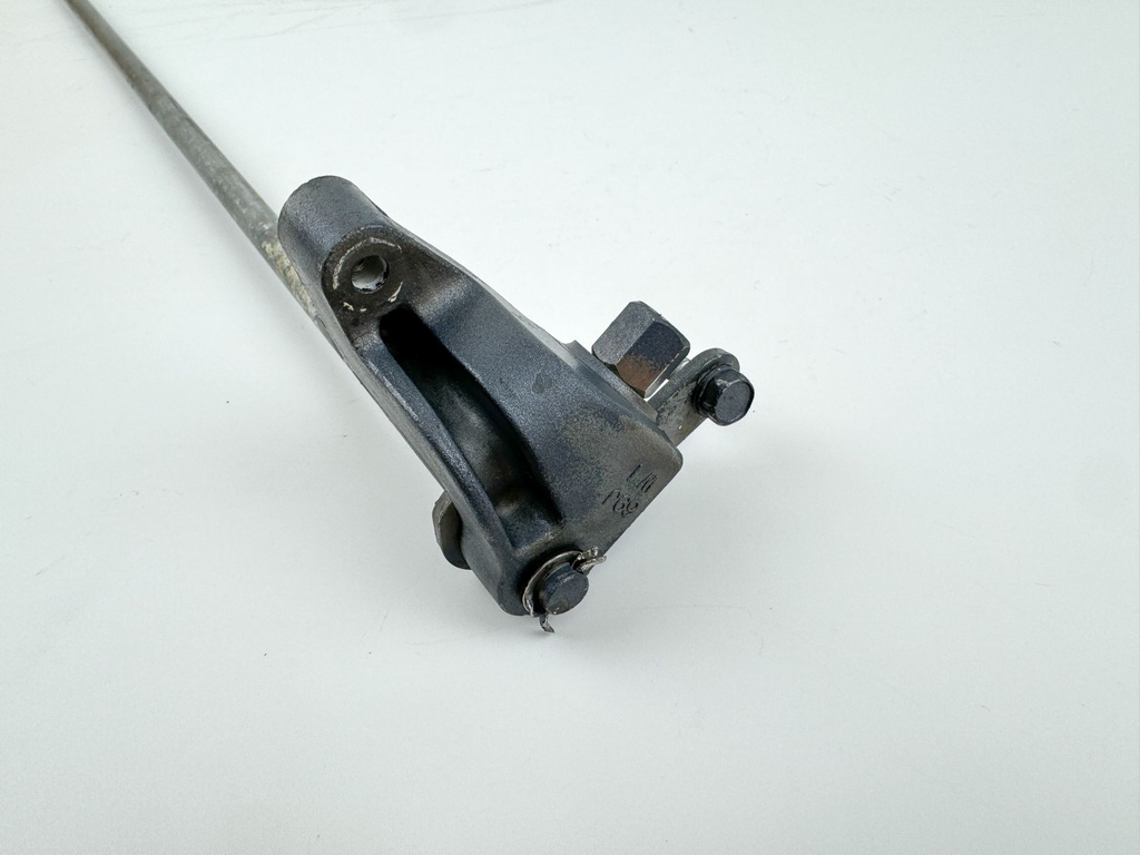 2005 Yamaha 225 HP 4 Stroke Outboard Shift Shaft 69J-44120-00-00 OEM