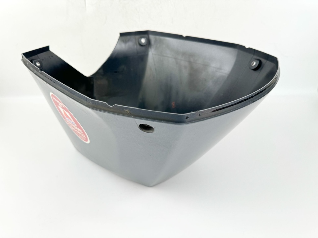 2005 Yamaha 250 HP 2 Stroke Outboard Lower Apron Cover 60V-42741-00-8D OEM