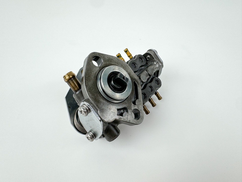 2005 Yamaha 250 HP 2 Stroke Outboard Oil Pump 60V-13200-01-00 OEM