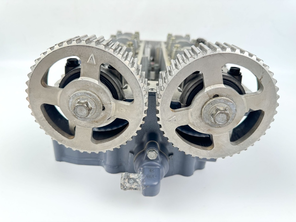 2001 Yamaha 80 HP 4 Stroke Outboard Cylinder Head 67F-W009A-02-1S OEM