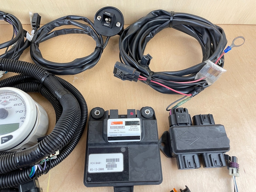 Mercury Outboard Rigging With SmartCraft Speedometer - Not Complete