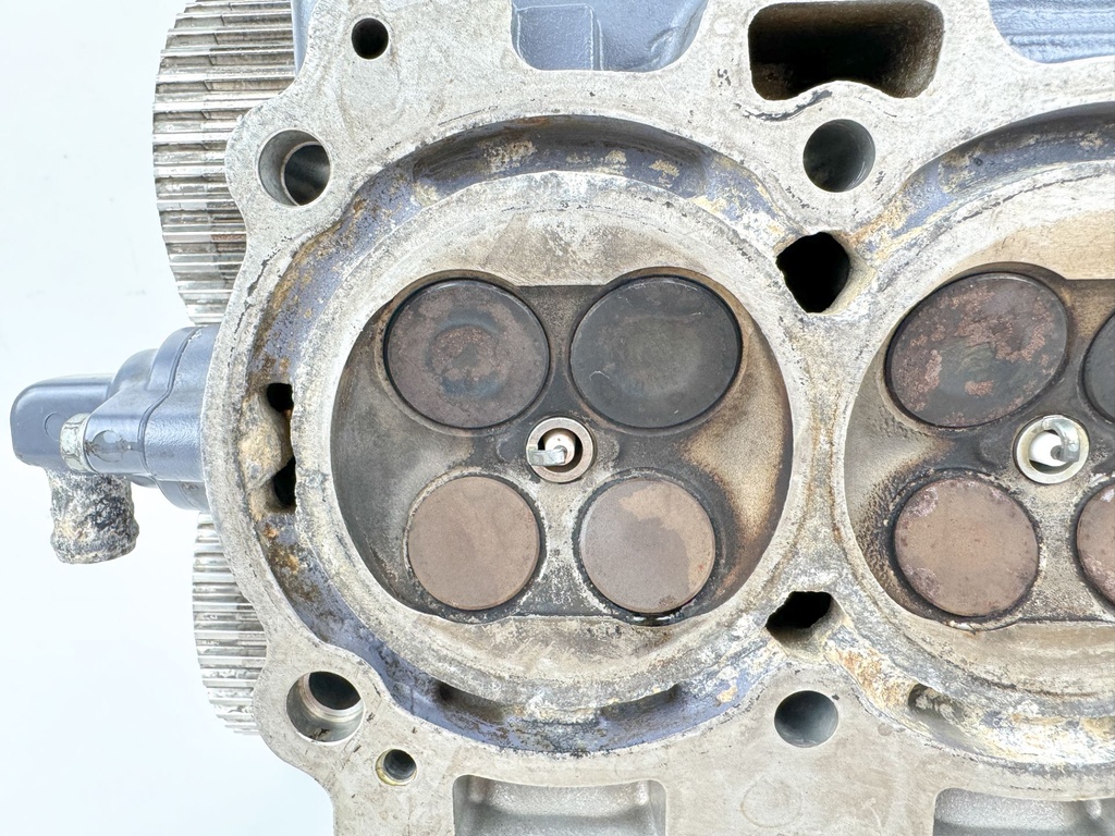 2001 Yamaha 80 HP 4 Stroke Outboard Cylinder Head 67F-W009A-02-1S OEM