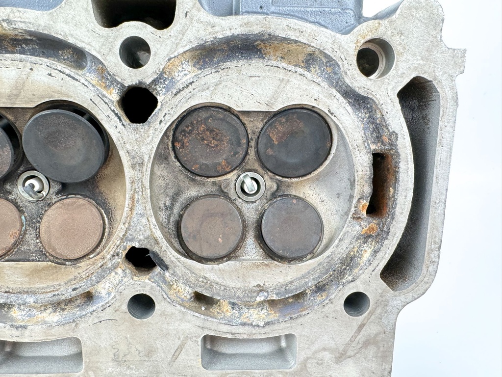 2001 Yamaha 80 HP 4 Stroke Outboard Cylinder Head 67F-W009A-02-1S OEM