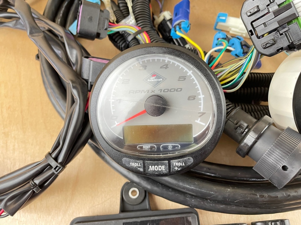 Mercury Outboard Rigging With SmartCraft Speedometer - Missing Parts