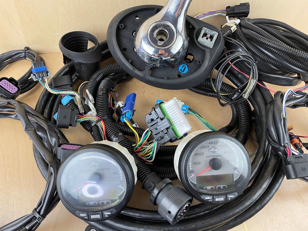 Mercury Outboard Rigging With SmartCraft Speedometer - Missing Parts